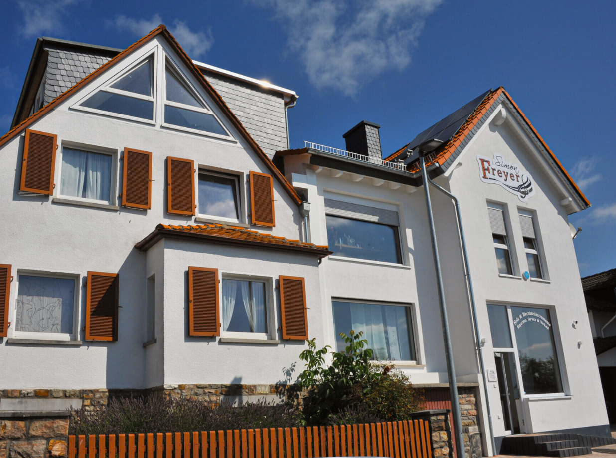 simon freyer holz und blechblasinstrumente friedrichsdorf